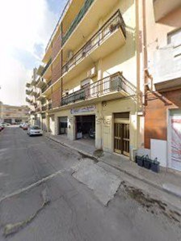 locale commerciale in affitto a Quartu Sant'Elena