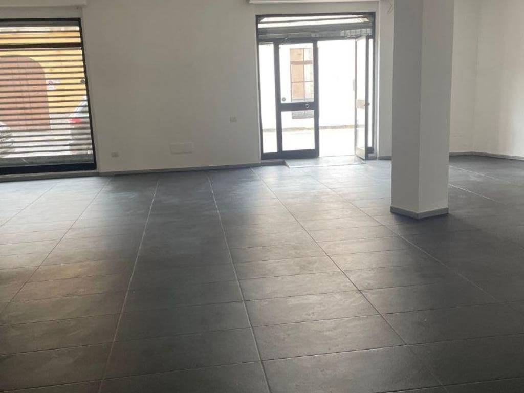 negozio in affitto a Quartu Sant'Elena