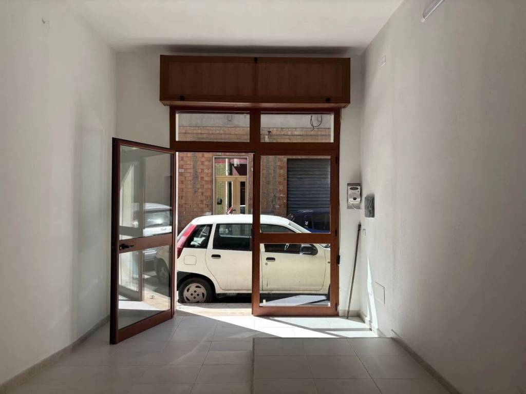 negozio in affitto a Quartu Sant'Elena