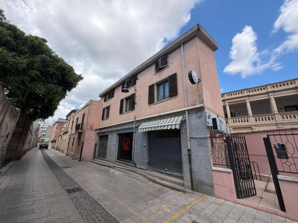 ufficio in affitto a Quartu Sant'Elena in zona Centro Storico