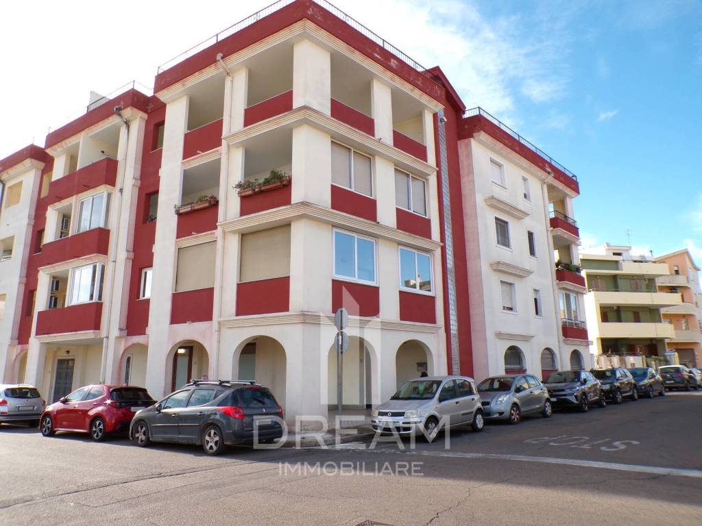 negozio in affitto a Quartu Sant'Elena
