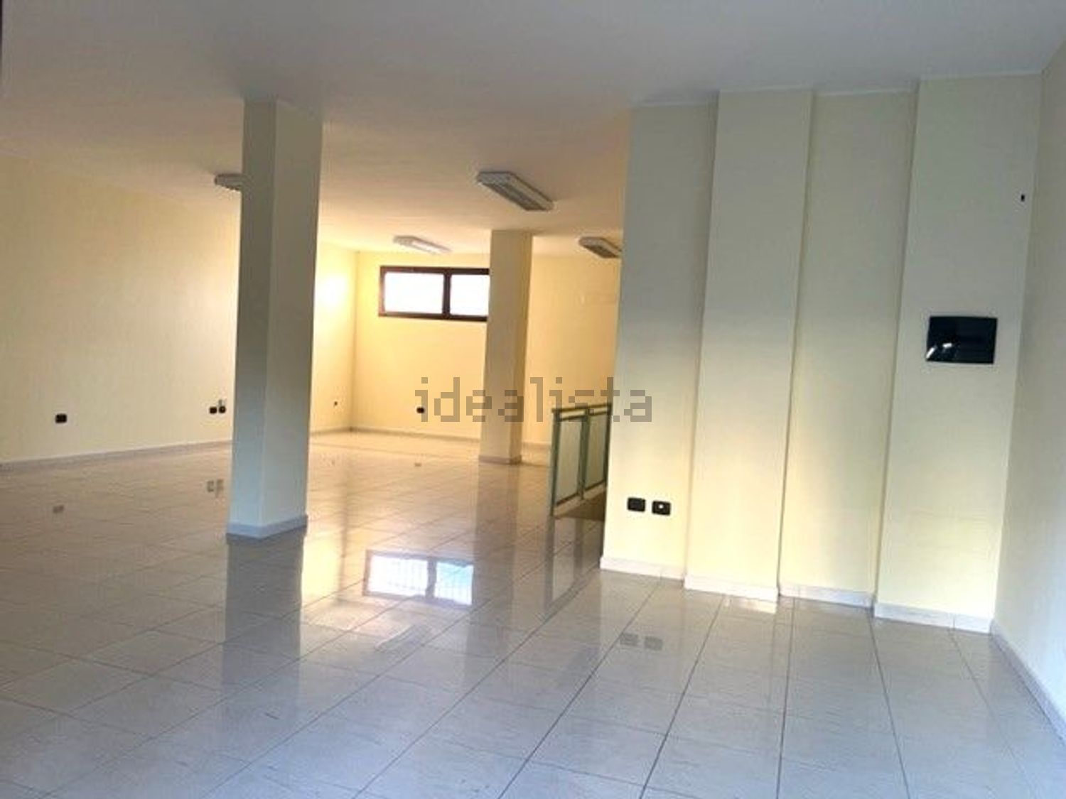 locale commerciale in affitto a Quartu Sant'Elena in zona Quartello