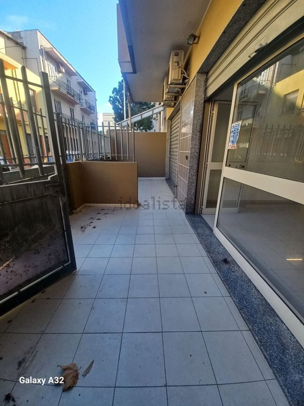 locale commerciale in affitto a Quartu Sant'Elena