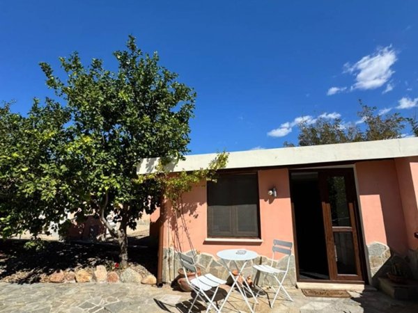 casa indipendente in affitto a Quartu Sant'Elena in zona Margine Rosso