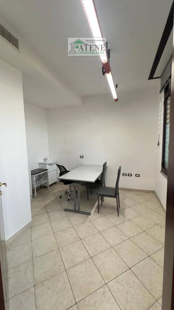 ufficio in affitto a Selargius in zona Su Planu