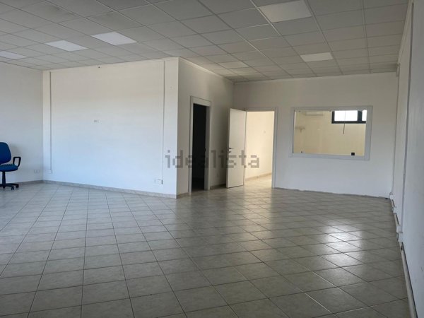 locale commerciale in affitto a Selargius