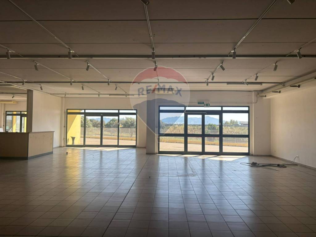 negozio in affitto a Sestu