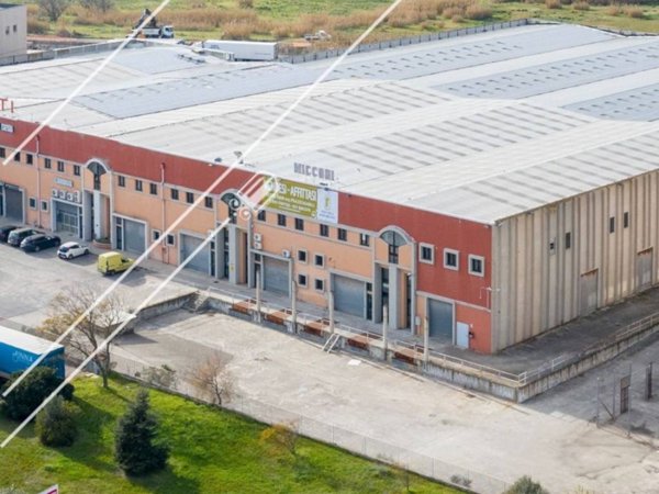 locale commerciale in affitto a Sestu