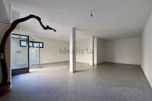 locale commerciale in affitto a Sestu