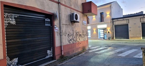 locale commerciale in affitto a Sestu in zona Dedalo