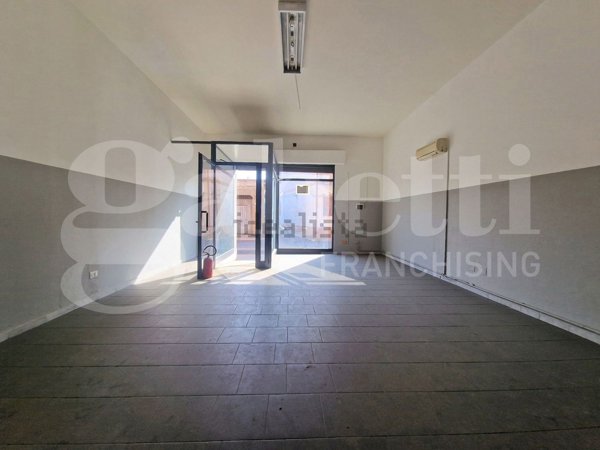 locale commerciale in affitto a Sestu