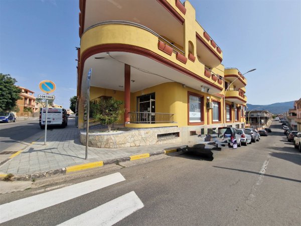 negozio in affitto a Settimo San Pietro