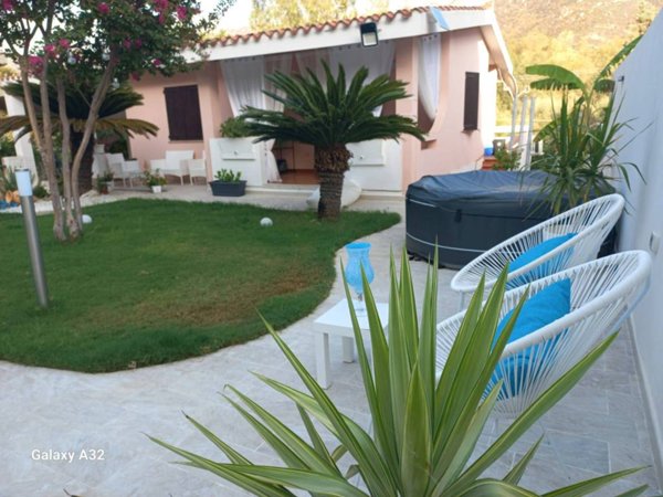 casa indipendente in affitto a Sinnai in zona Solanas