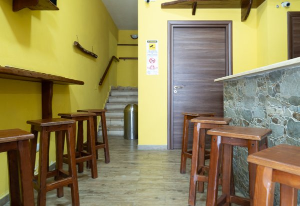 locale commerciale in affitto ad Uta