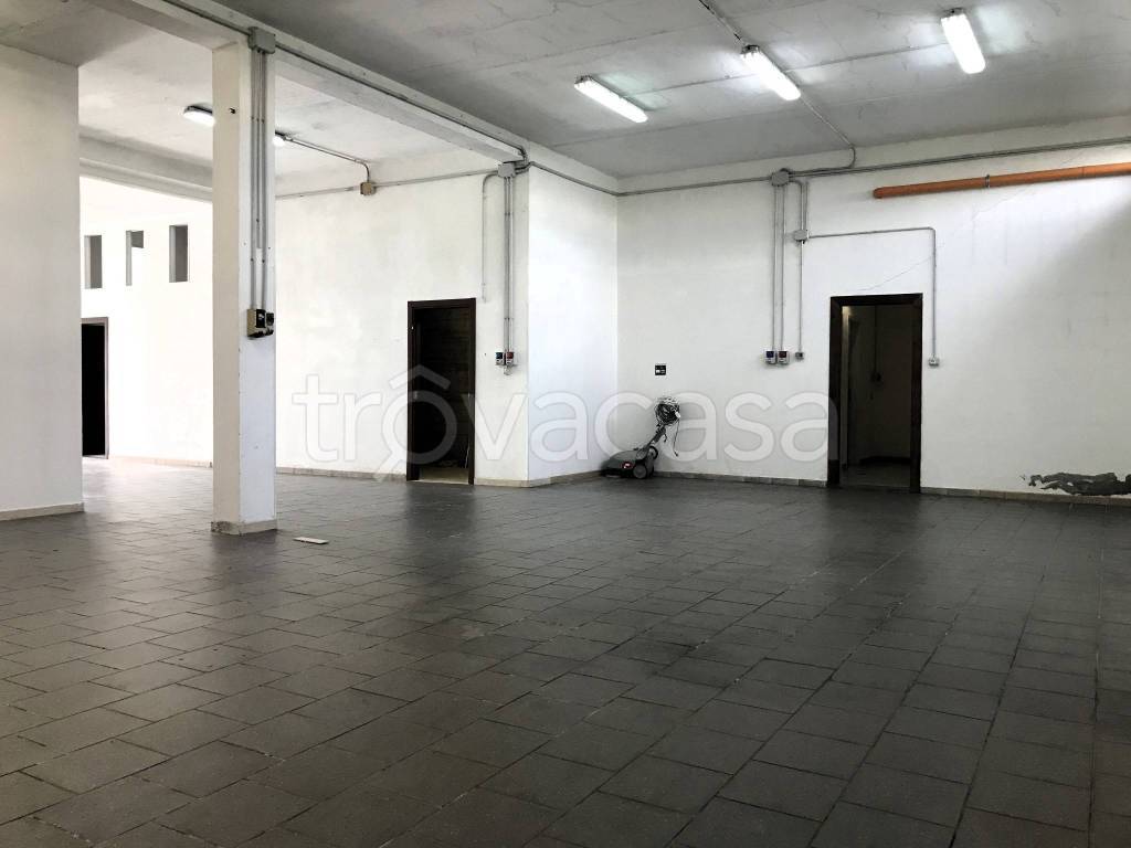 locale commerciale in affitto a Quartucciu