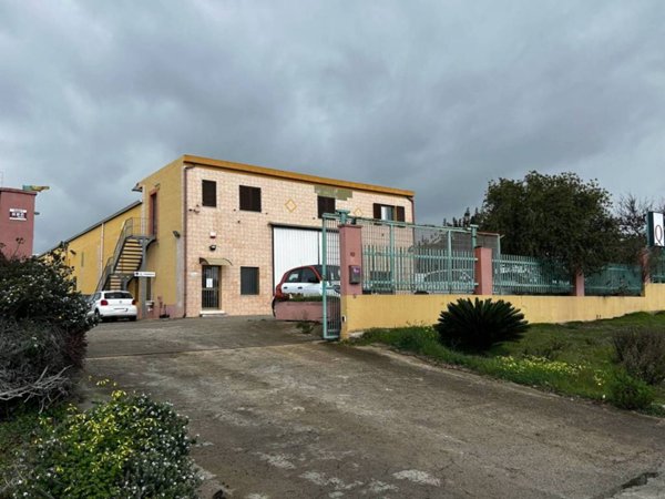 locale commerciale in affitto ad Elmas