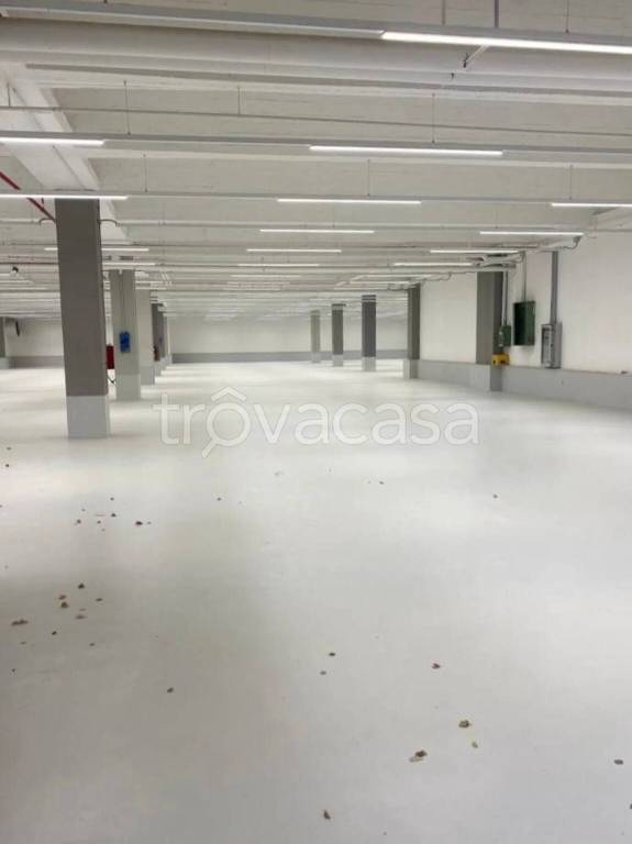 capannone in affitto ad Elmas
