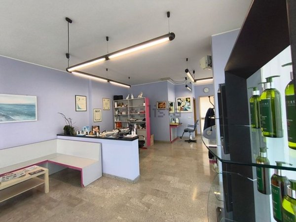 ufficio in affitto ad Azzano Decimo in zona Tiezzo