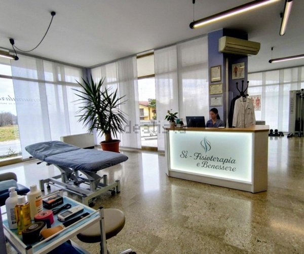 ufficio in affitto ad Azzano Decimo in zona Tiezzo