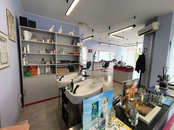 ufficio in affitto ad Azzano Decimo in zona Tiezzo