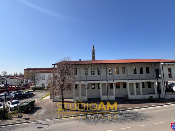 ufficio in affitto ad Azzano Decimo