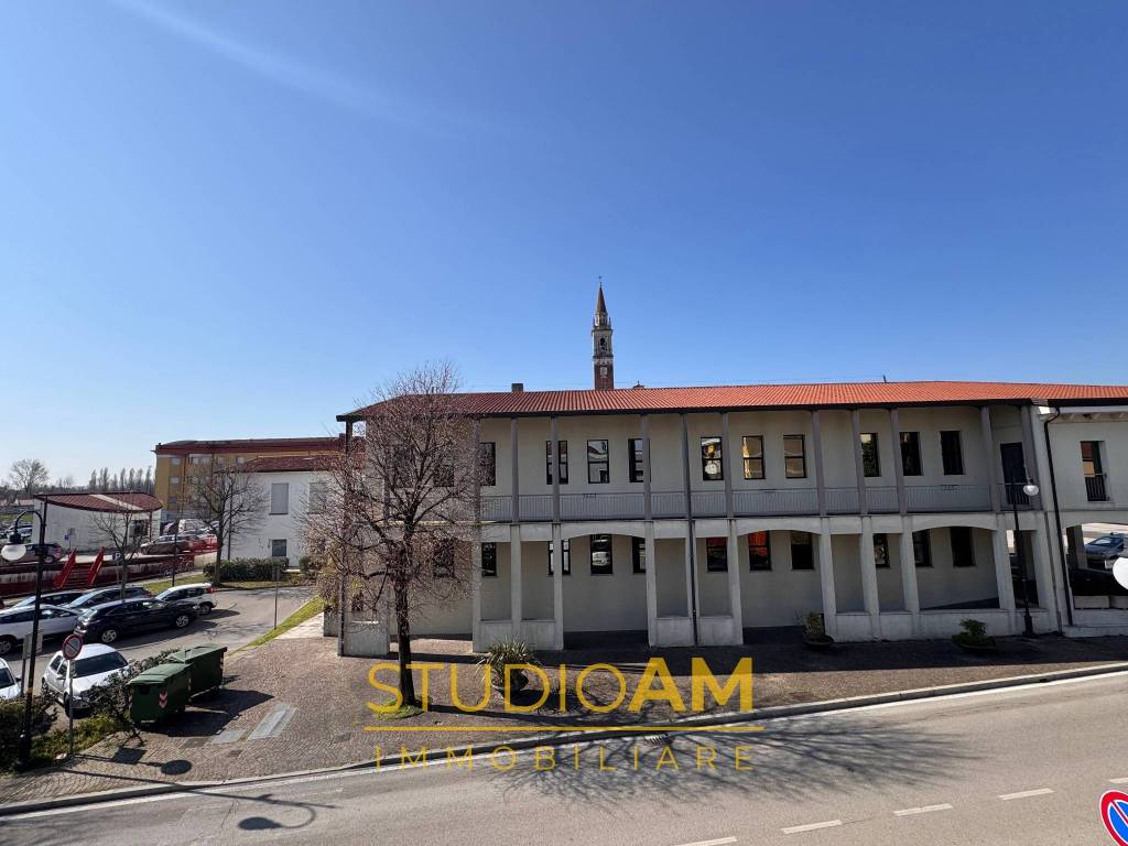 ufficio in affitto ad Azzano Decimo