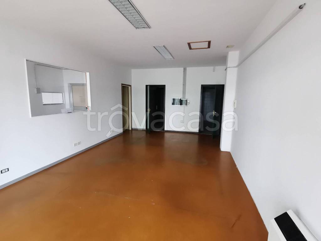 locale commerciale in affitto a Casarsa della Delizia