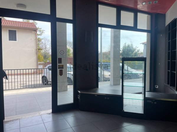 negozio in affitto a Cordenons