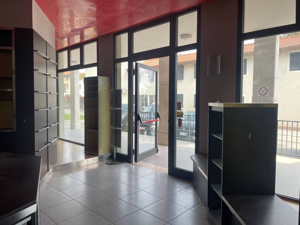 negozio in affitto a Cordenons