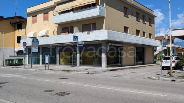 negozio in affitto a Cordenons