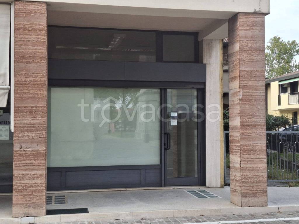 ufficio in affitto a Fontanafredda