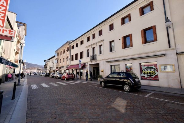 negozio in affitto a Maniago