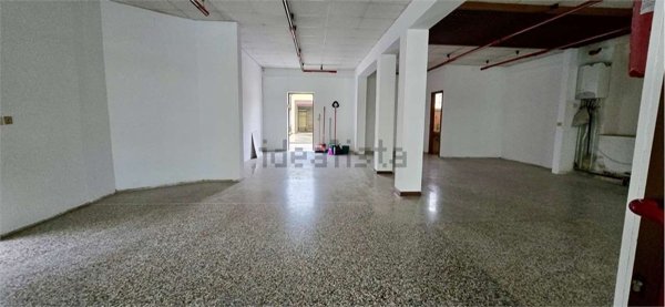locale commerciale in affitto a Porcia