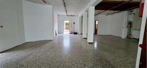 negozio in affitto a Porcia in zona Palse