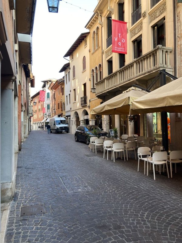 negozio in affitto a Pordenone