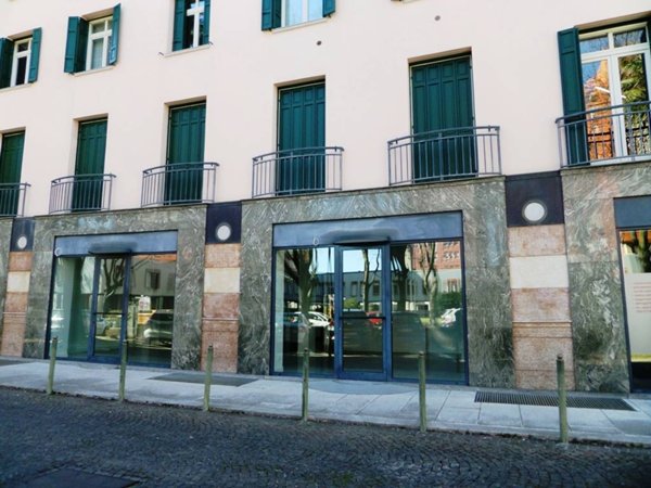 locale commerciale in affitto a Pordenone