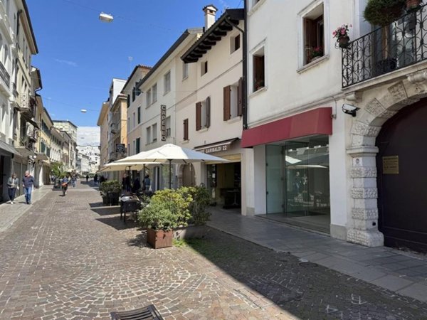 negozio in affitto a Pordenone
