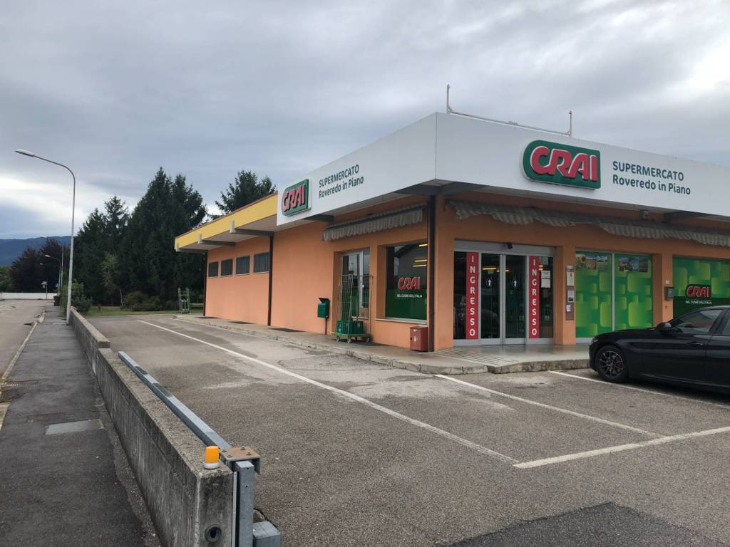 negozio in affitto a Roveredo in Piano