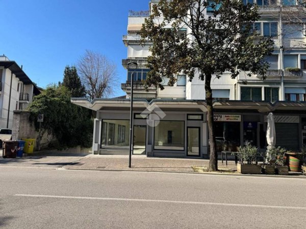negozio in affitto a Sacile