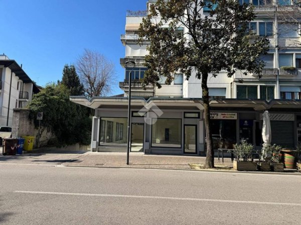negozio in affitto a Sacile