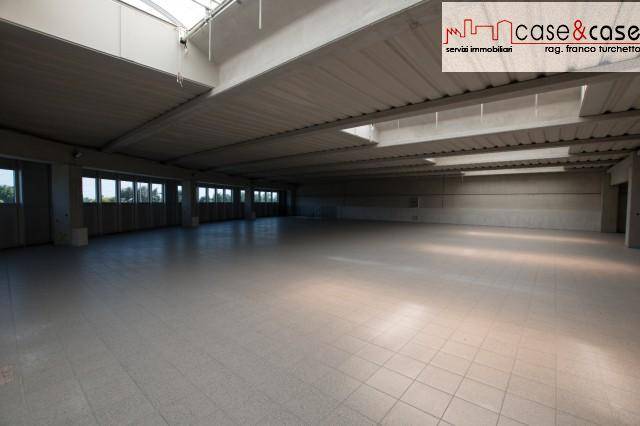 locale commerciale in affitto a Sacile