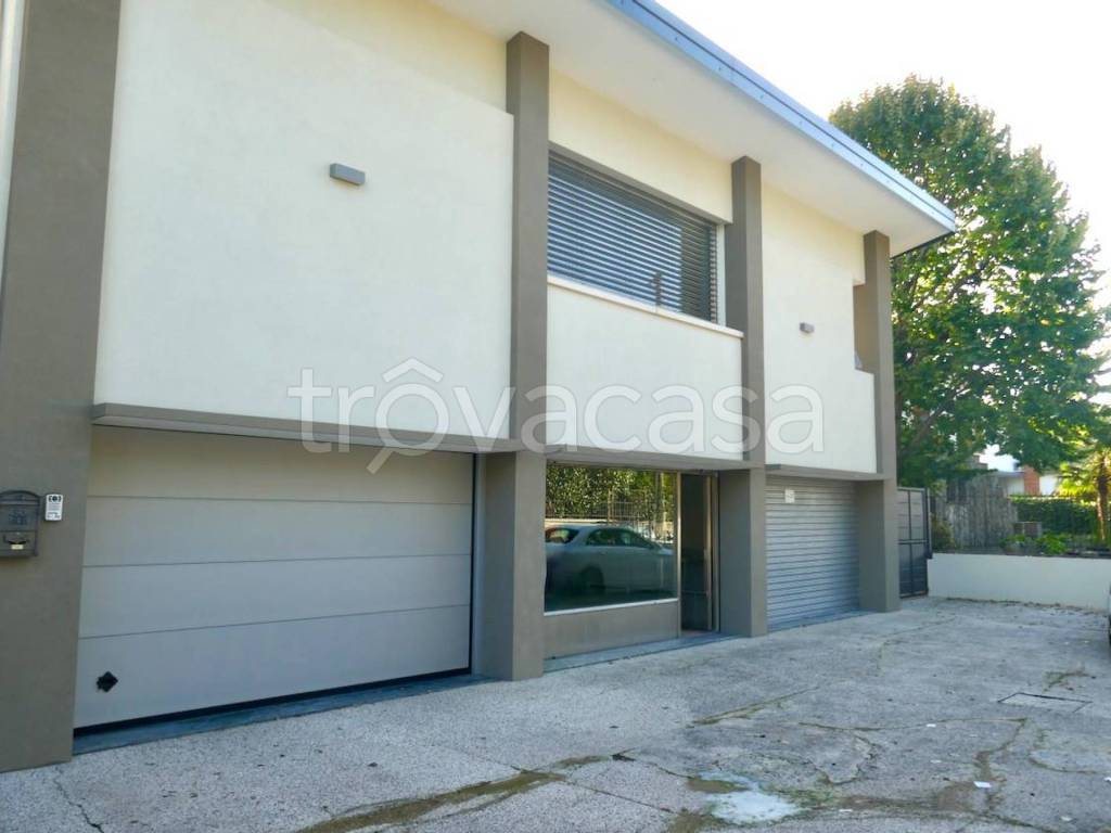 negozio in affitto a Spilimbergo