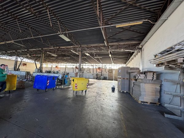 capannone in affitto a Vivaro