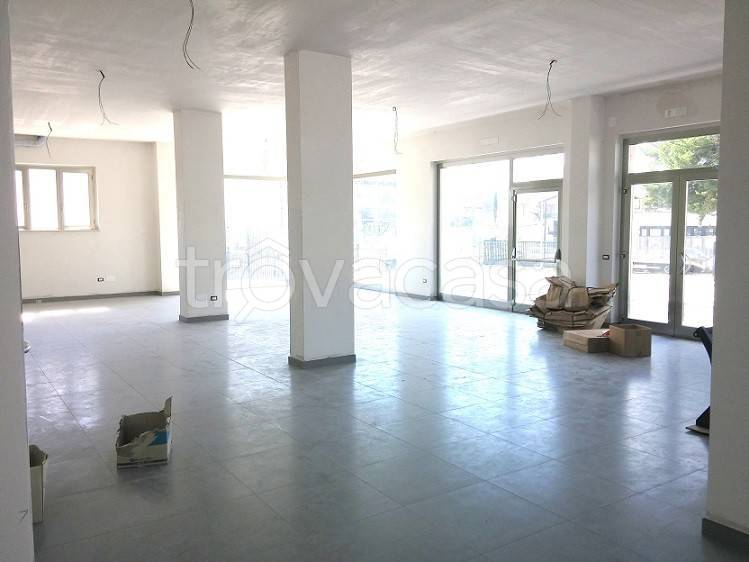 negozio in affitto ad Isernia