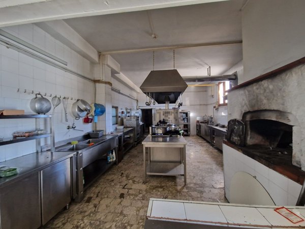 locale commerciale in affitto ad Isernia