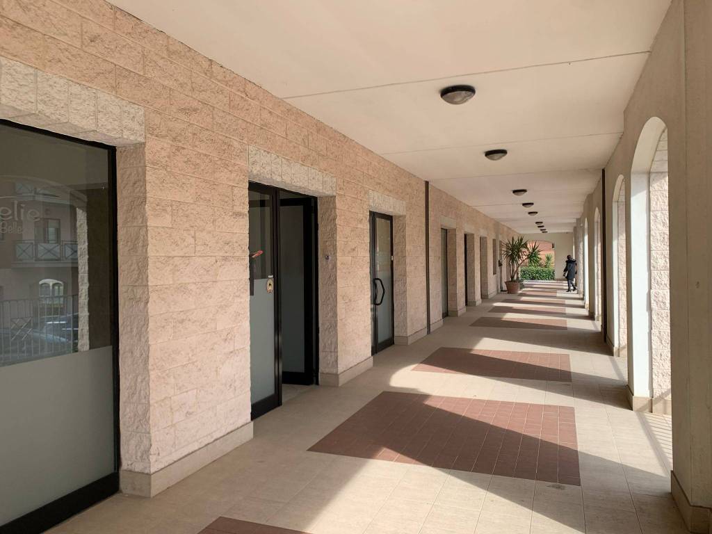 negozio in affitto ad Isernia