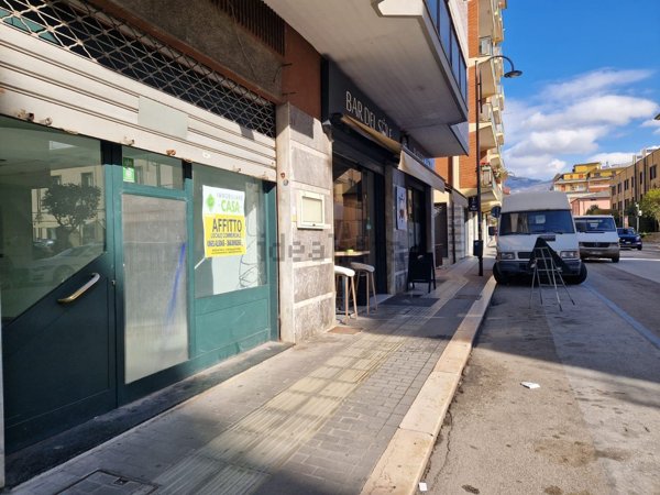 locale commerciale in affitto ad Isernia