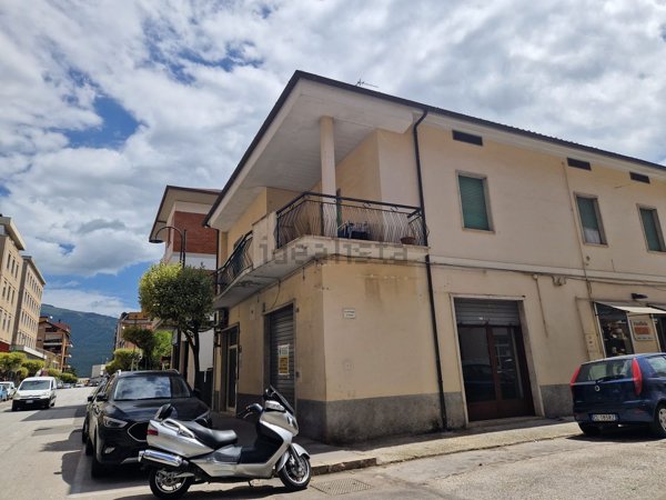 locale commerciale in affitto ad Isernia