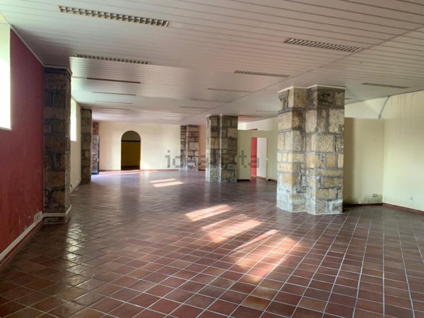 locale commerciale in affitto ad Isernia