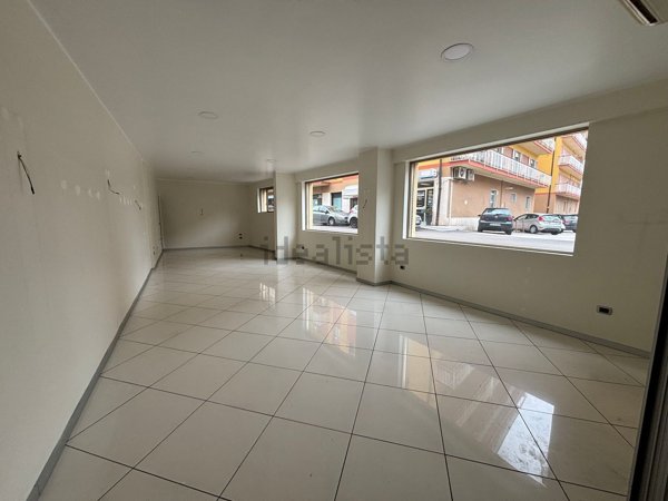 locale commerciale in affitto ad Isernia